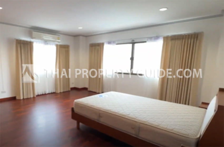 Apartment in Phaholyothin 